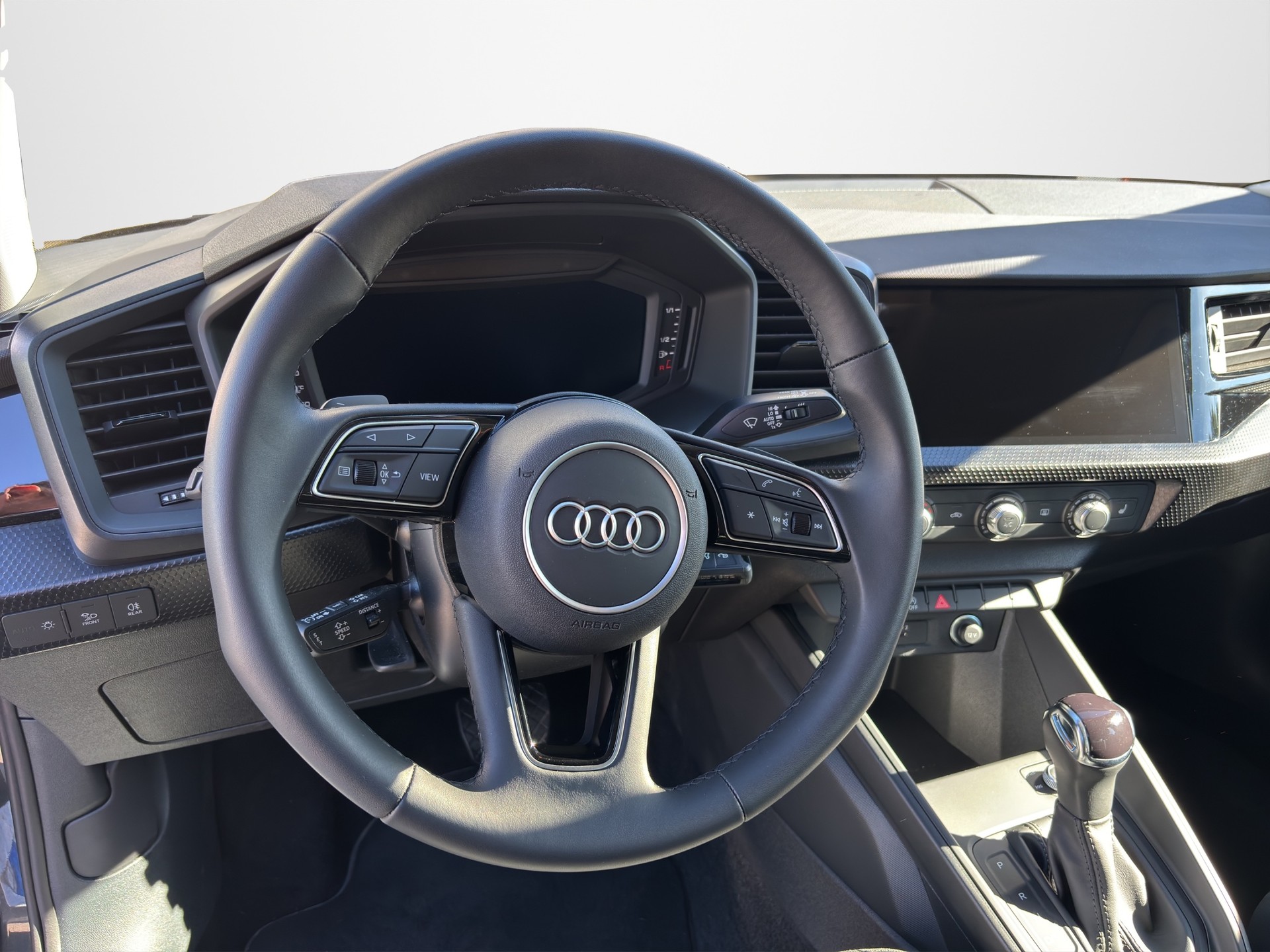 AUDI A1 Sportback 30 TFSI Attraction S-tronic-image-9