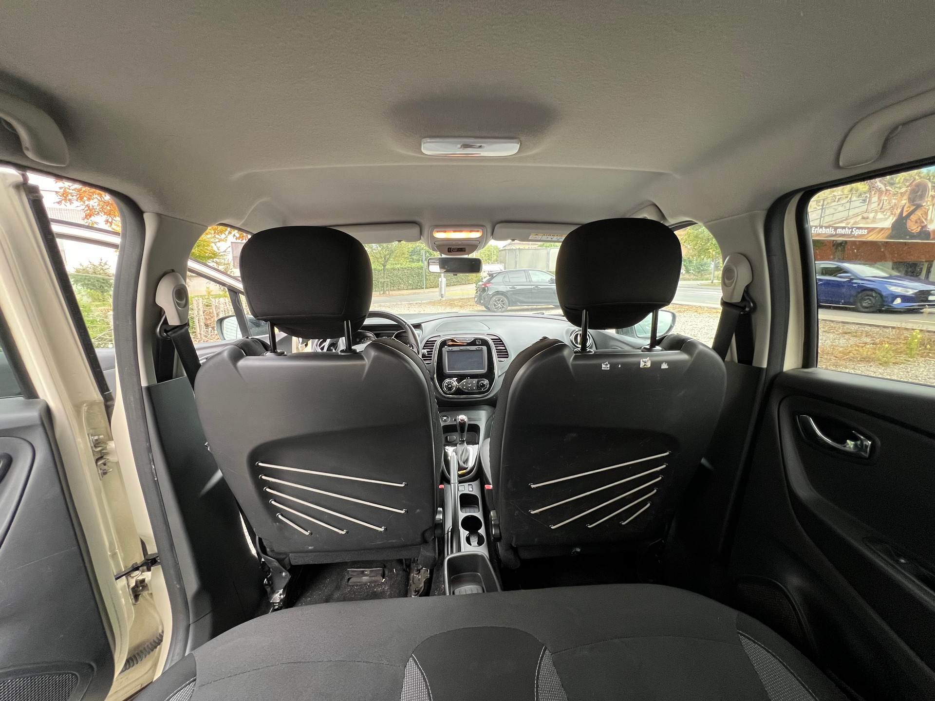 RENAULT Captur 1.2 T 16V Privilège EDC-image-17