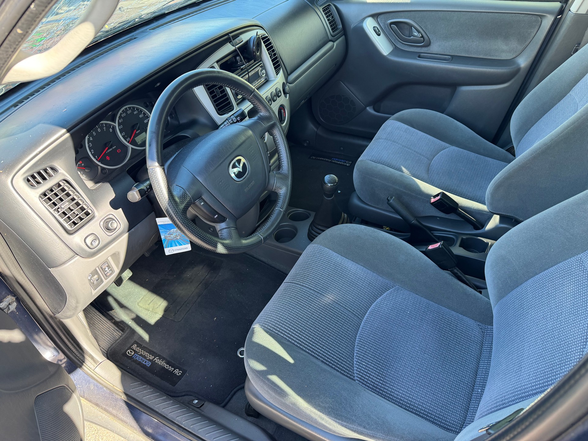 MAZDA Tribute 2.0 16V Comfort-image-6