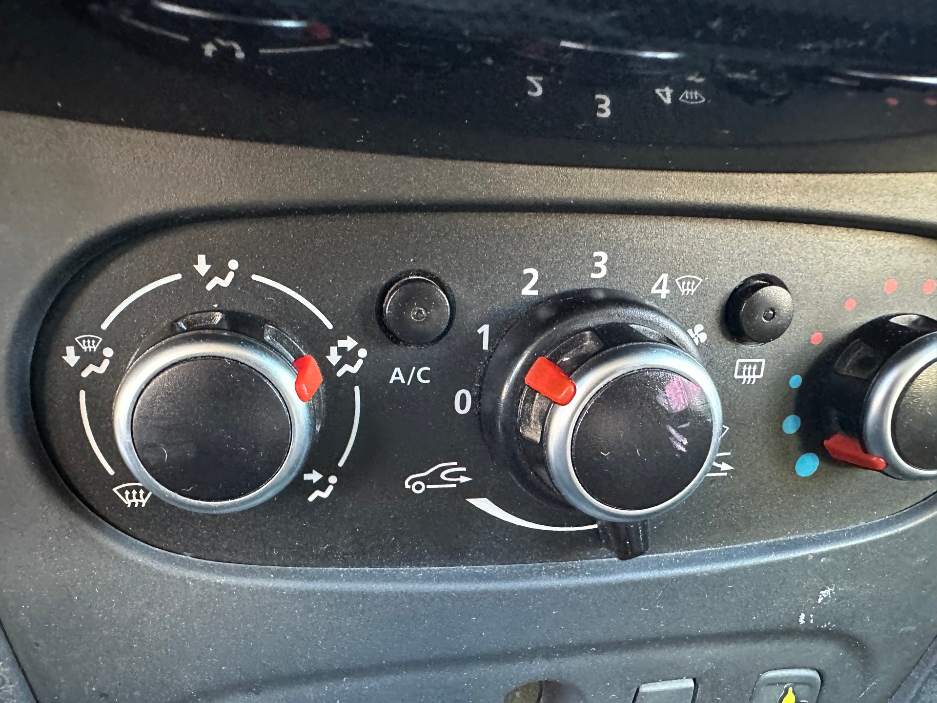 DACIA Sandero 1.0 Comfort-image-8