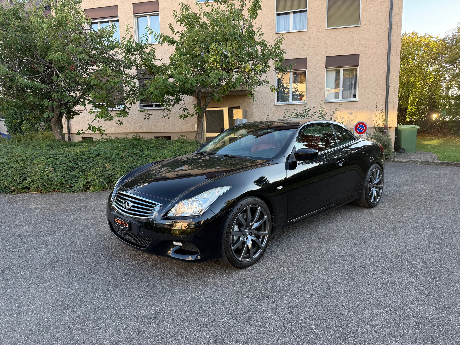 INFINITI G37 Cabrio GT Premium Automatic-image-1