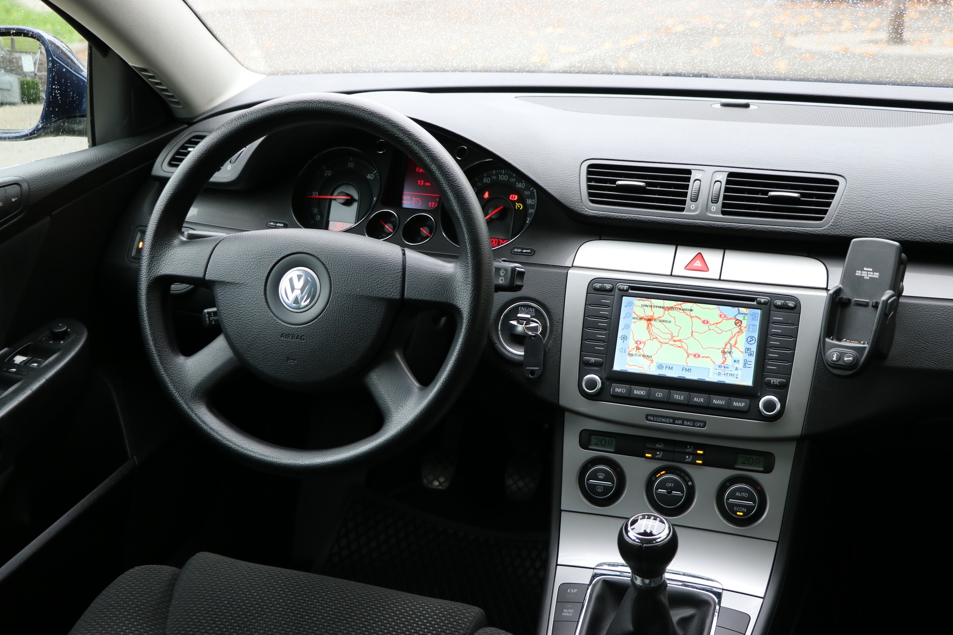 VW Passat Variant 2.0 TDI Comfortline-image-12
