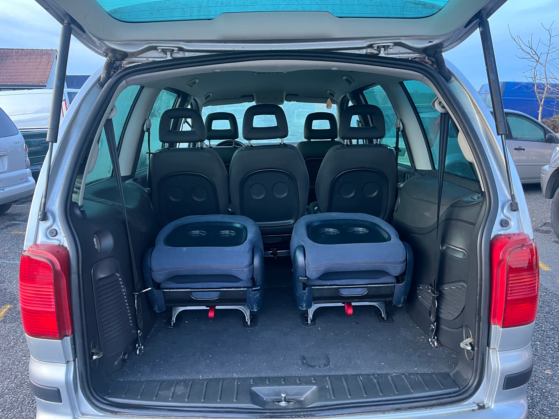 SEAT Diesel 1,9i Handschaltung 7platz Euro B04-image-10