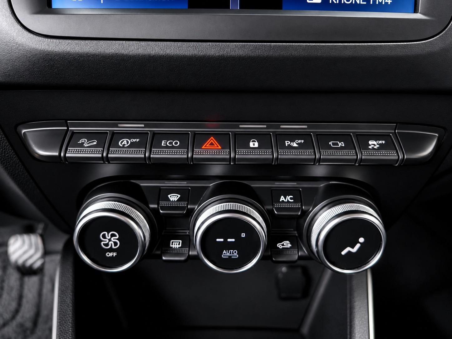 DACIA Duster TCe 150 Ultimate 4x4-image-13