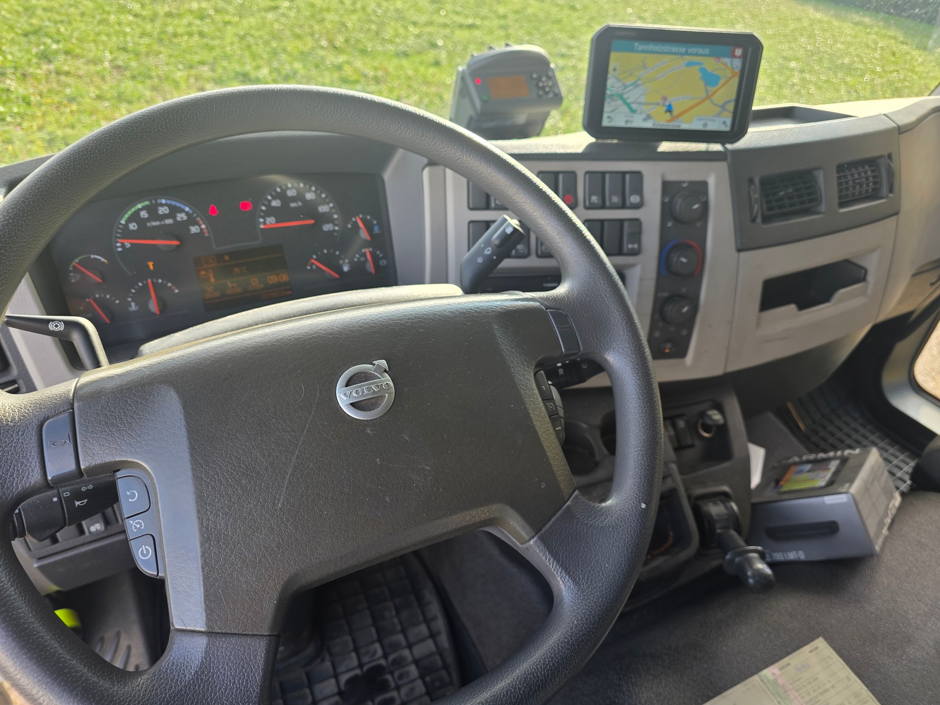 VOLVO-image-11