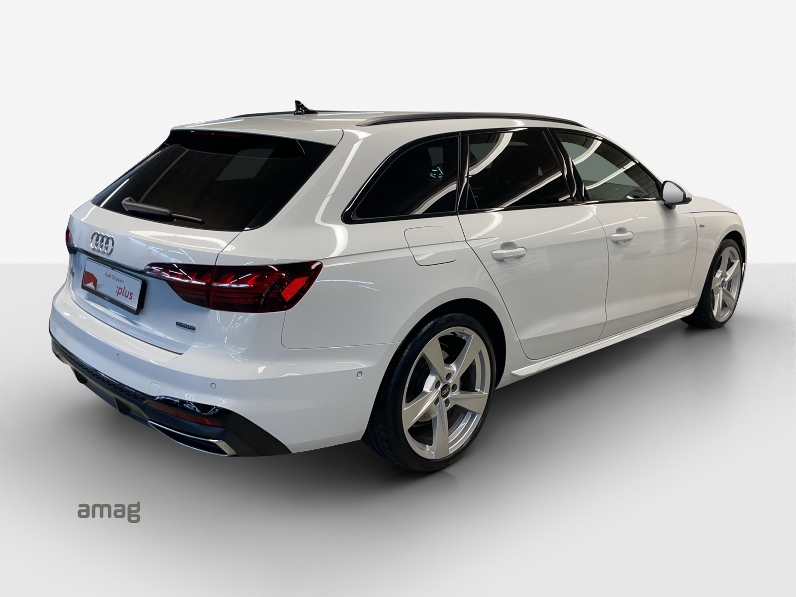 AUDI A4 Avant 40 TDI S line Attraction quattro S-tronic-image-4