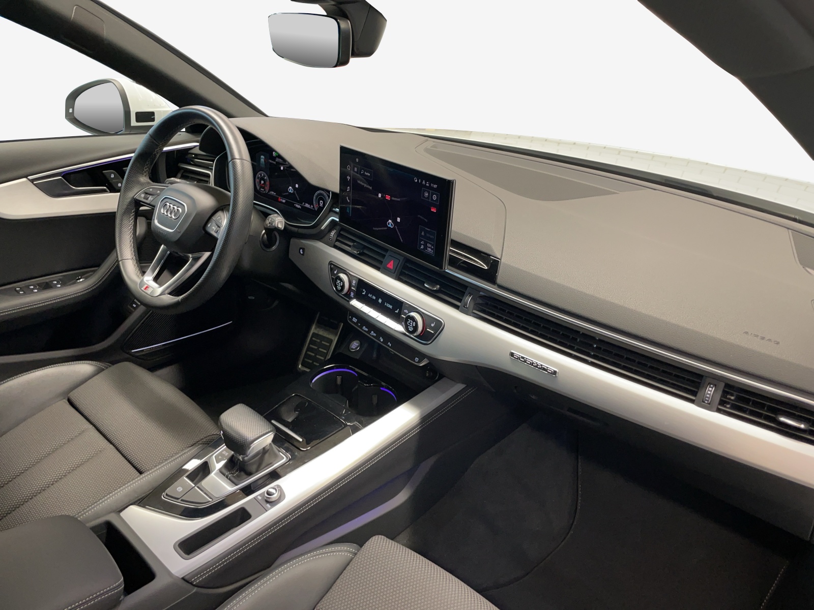 AUDI A4 Avant 40 TDI S line Attraction quattro S-tronic-image-13