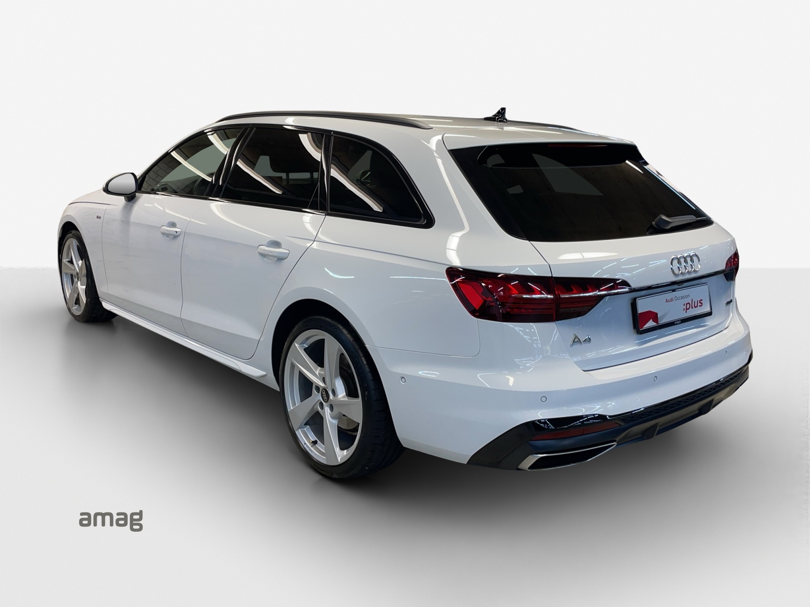 AUDI A4 Avant 40 TDI S line Attraction quattro S-tronic-image-2
