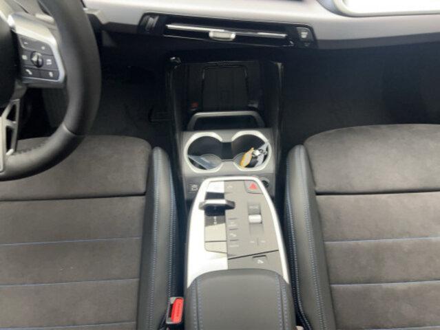 BMW X2 U10 20i sDrive paddles-image-11