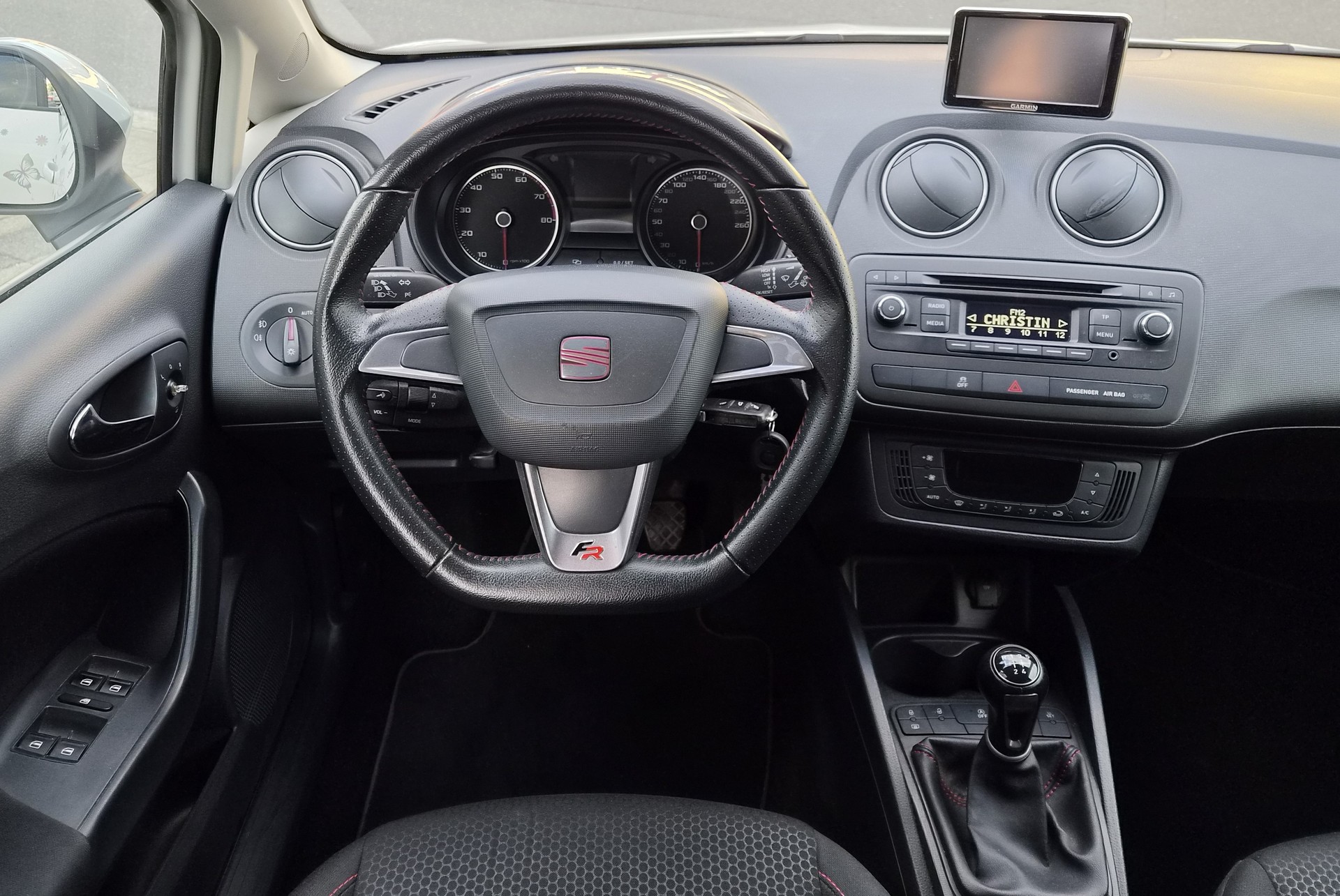 SEAT Ibiza ST 1.2 TSI FR Stopp-Start-image-10