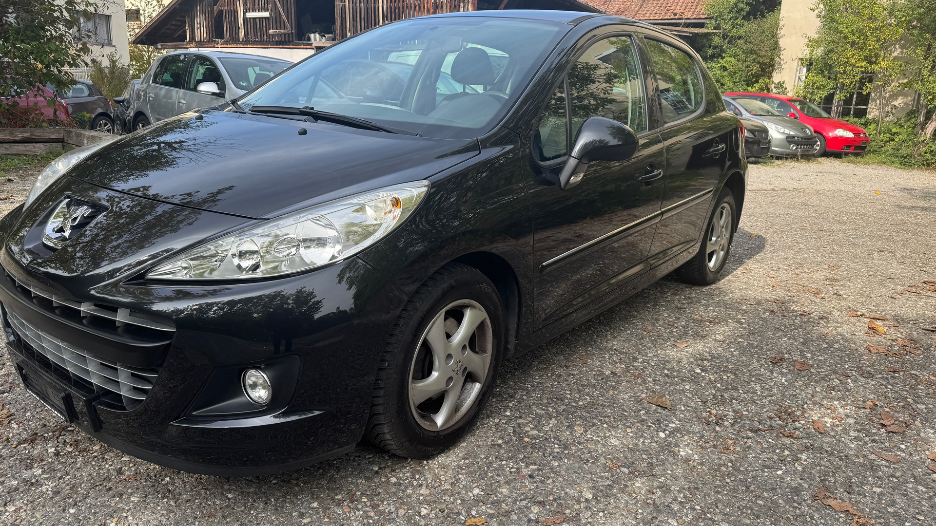 PEUGEOT 207 1.4 16V Swiss Edition