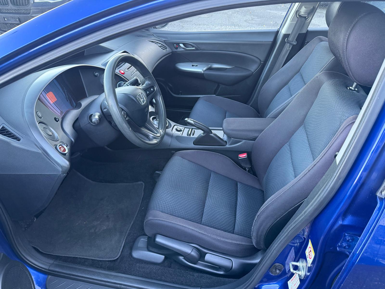 HONDA Civic 1.8i Comfort-image-7
