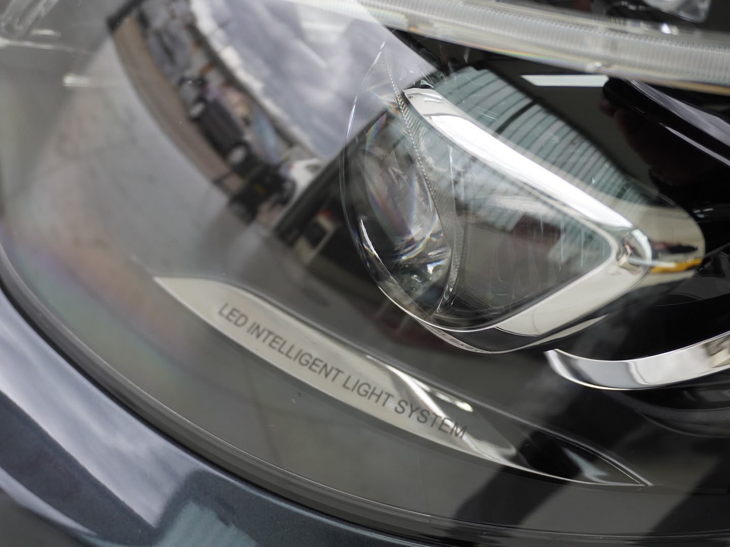 MERCEDES-BENZ E 250 7G-Tronic AMG Sport Coupé-image-10
