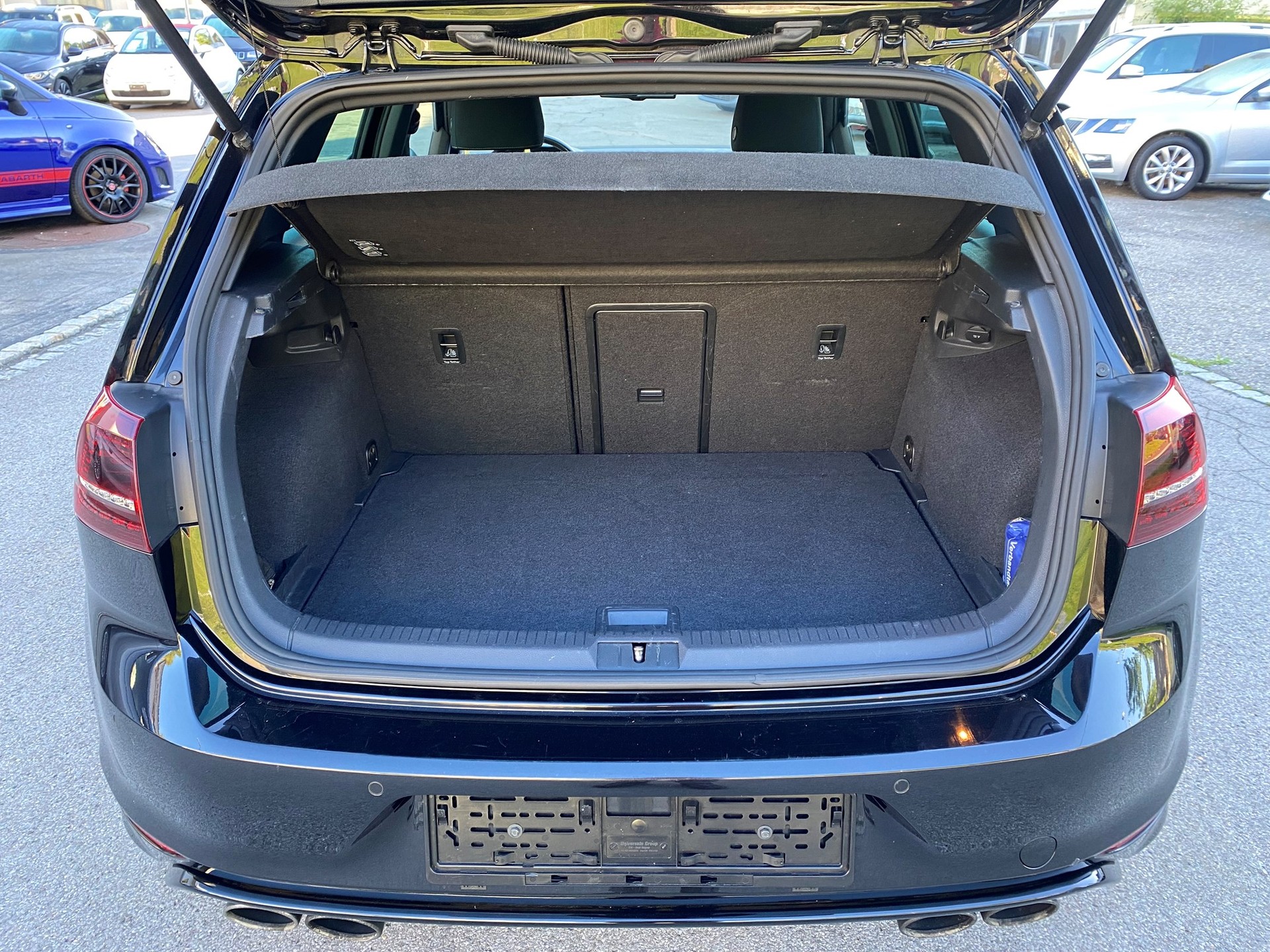 VW Golf 2.0 TSI R 4Motion DSG-image-10