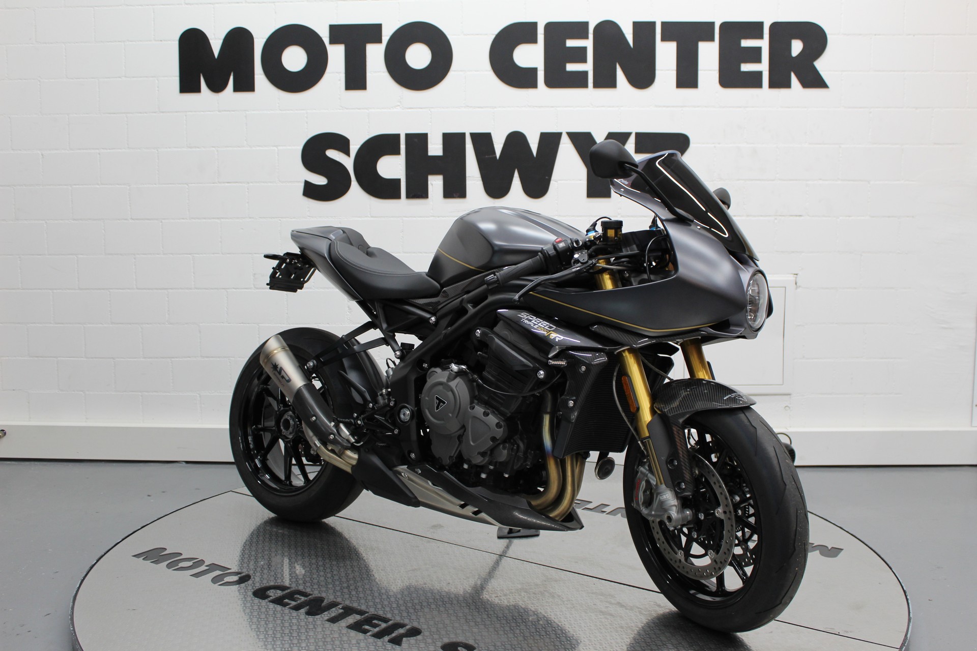 TRIUMPH Speed Triple 1200 RR-showroom-element-1