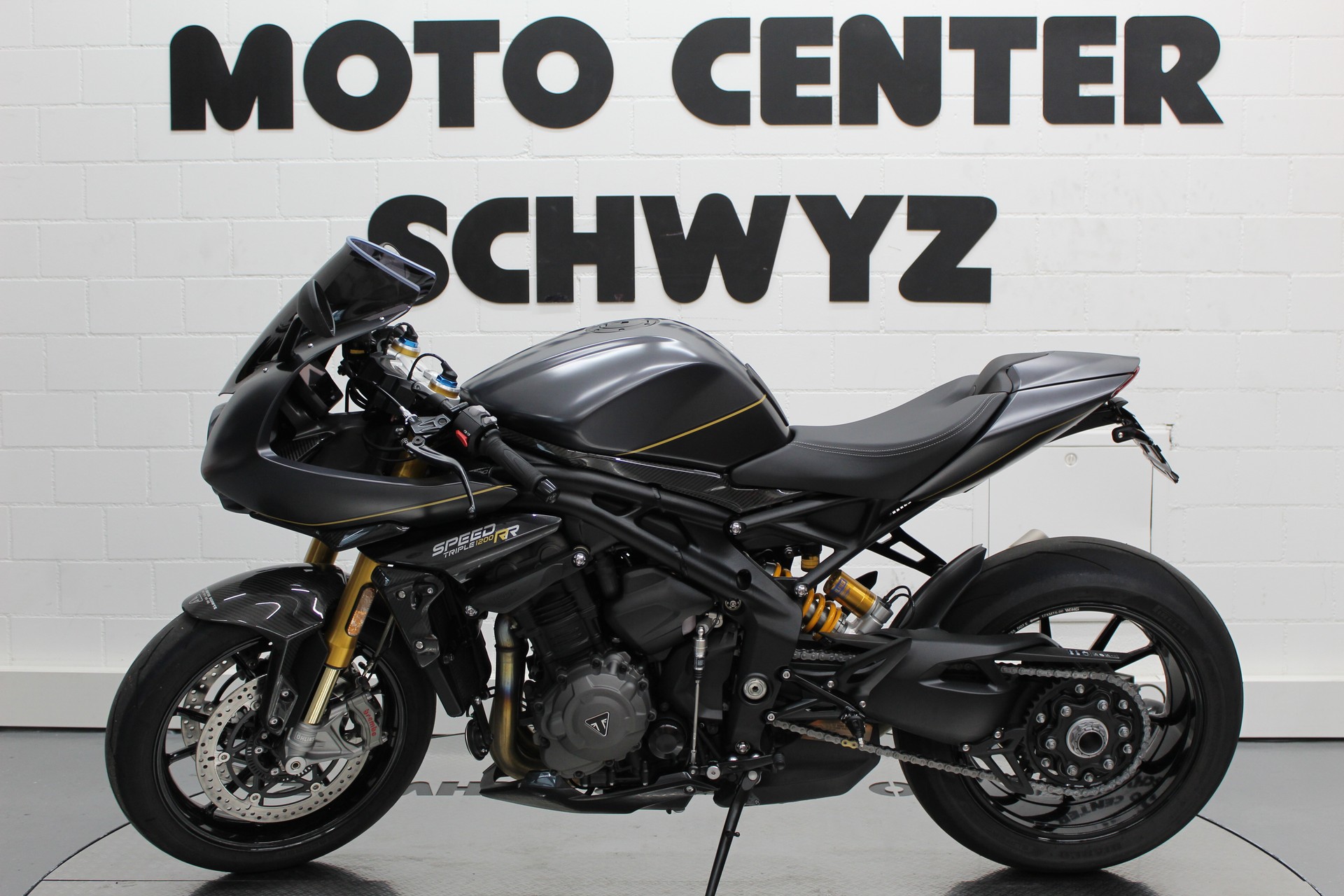 TRIUMPH Speed Triple 1200 RR-showroom-element-3