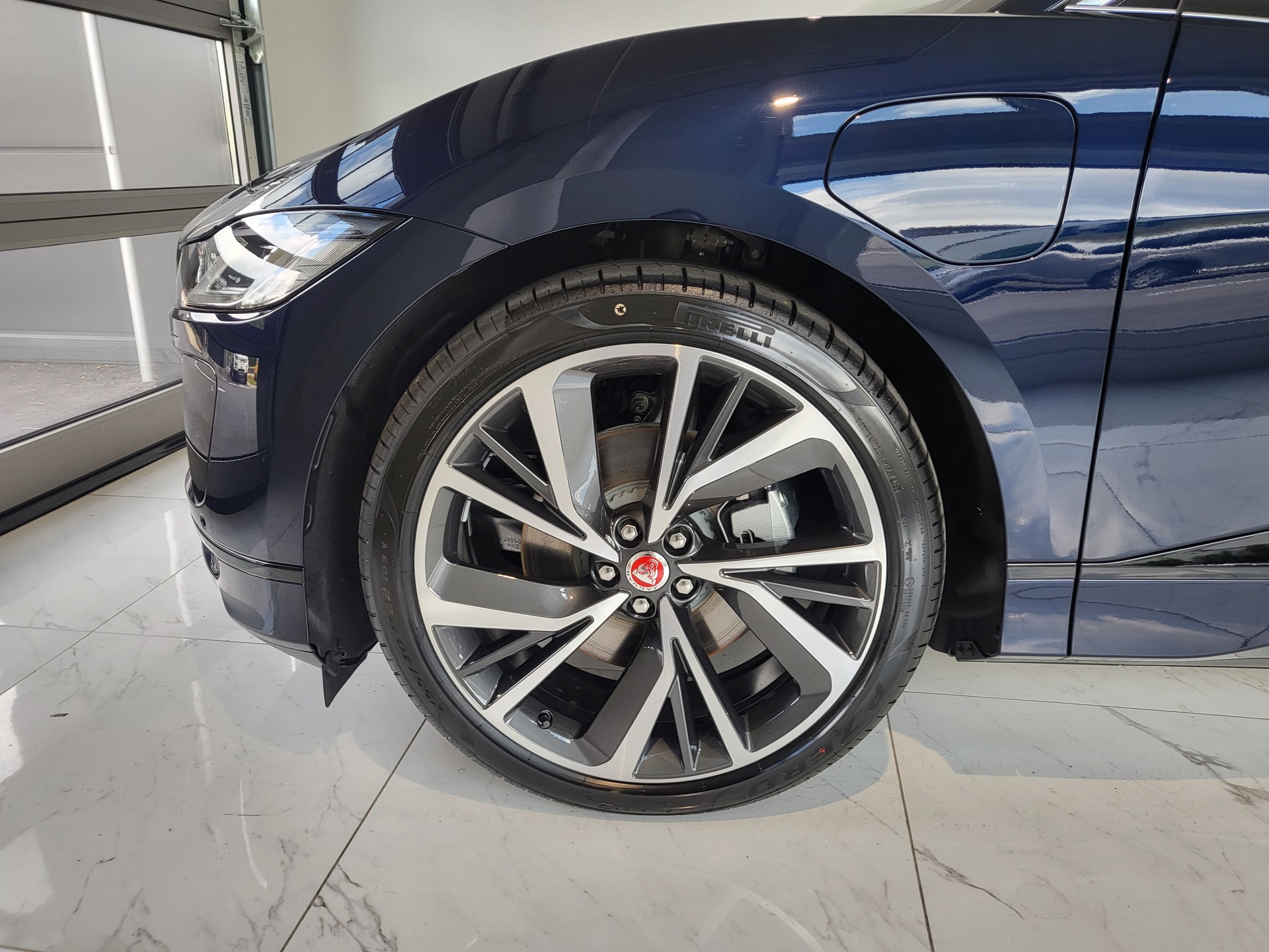 JAGUAR I-Pace EV400 HSE AWD-image-11