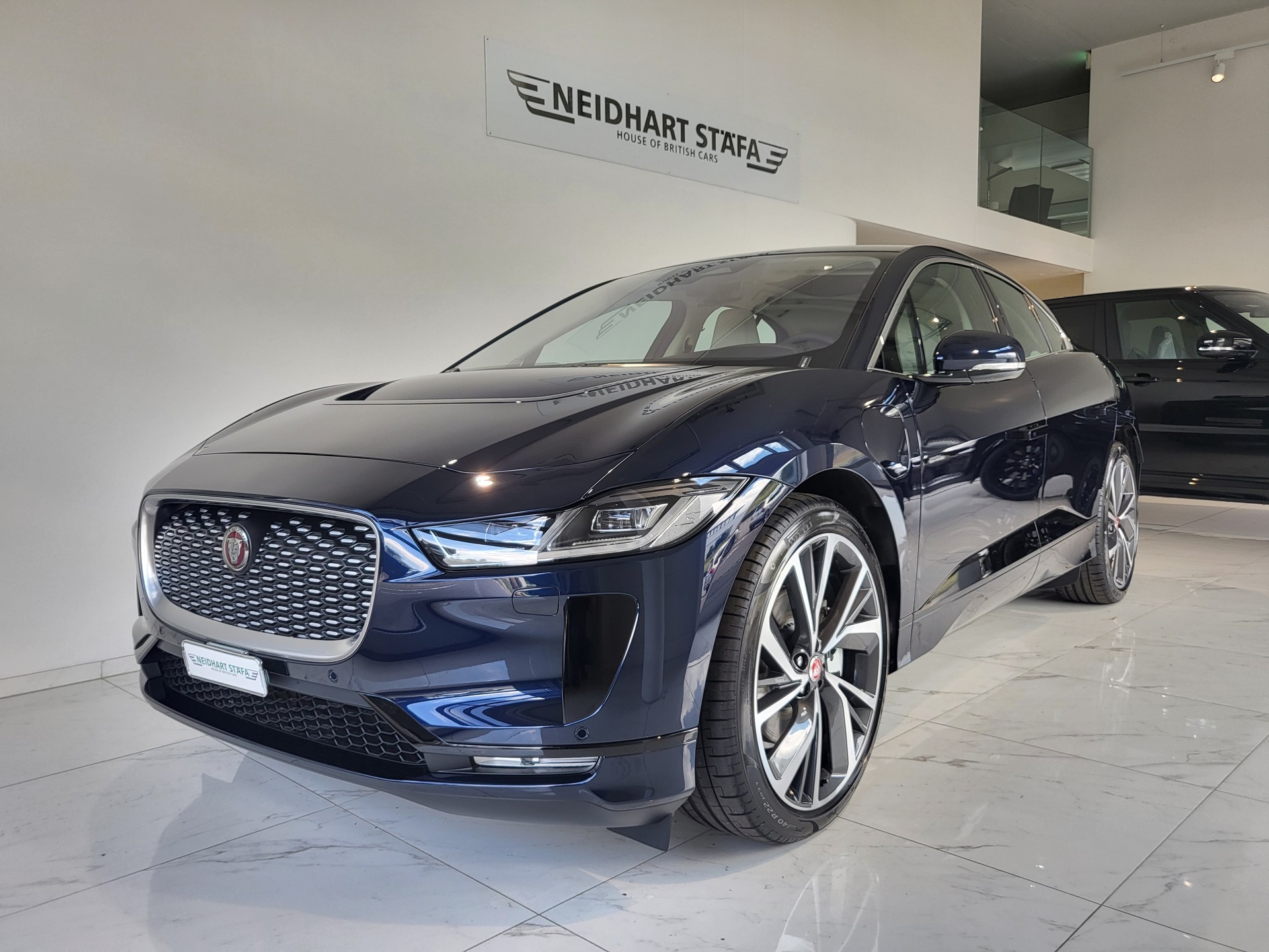 JAGUAR I-Pace EV400 HSE AWD-showroom-element-1