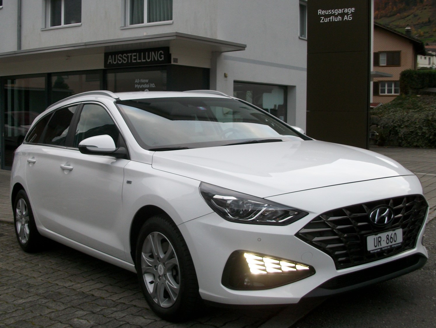 Car photo