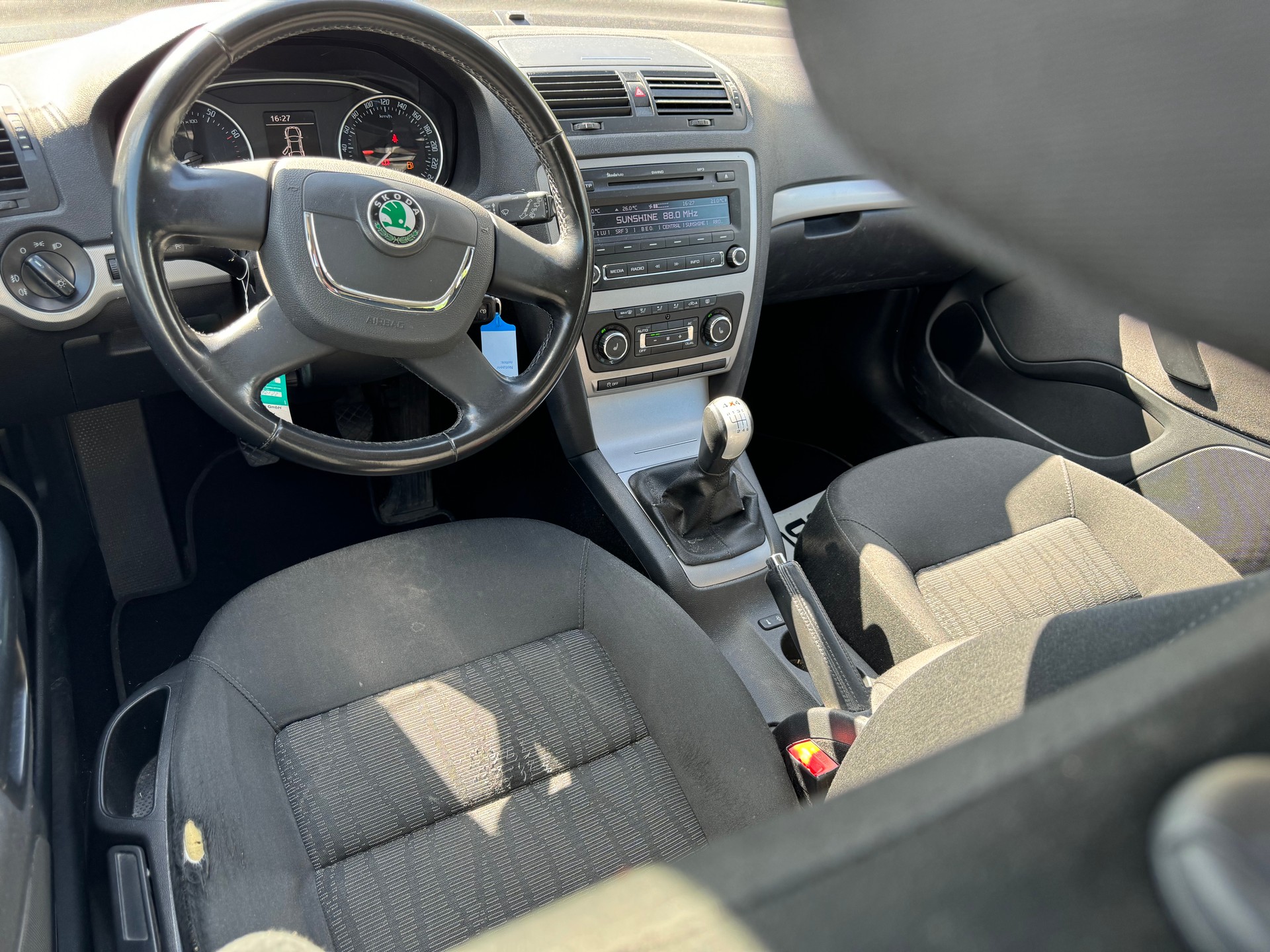 SKODA Octavia Combi 1.8 TSI Adventure 4x4-image-8