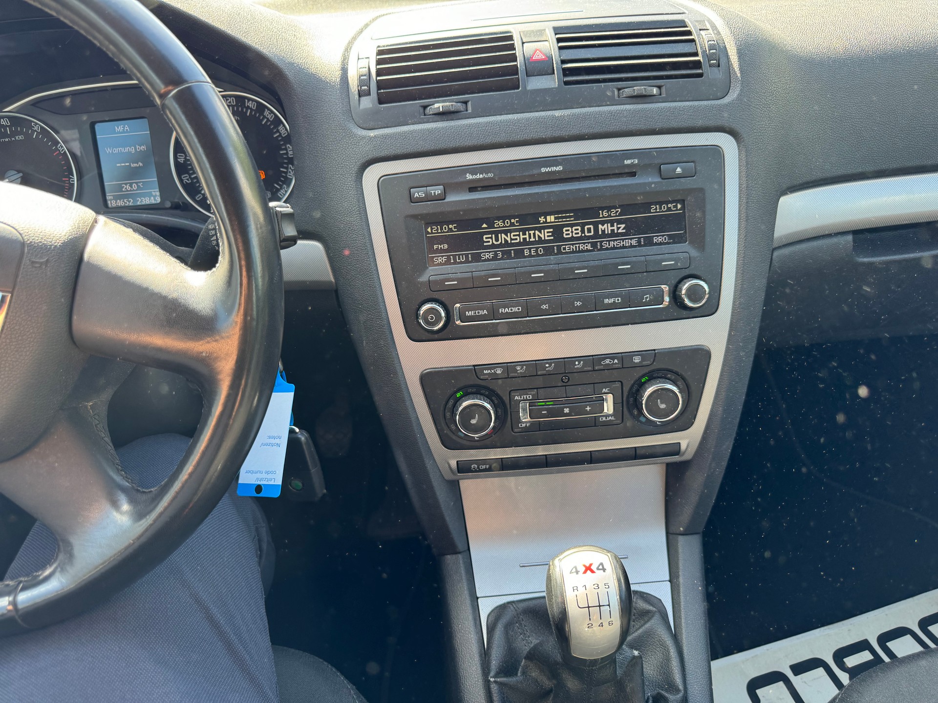 SKODA Octavia Combi 1.8 TSI Adventure 4x4-image-10
