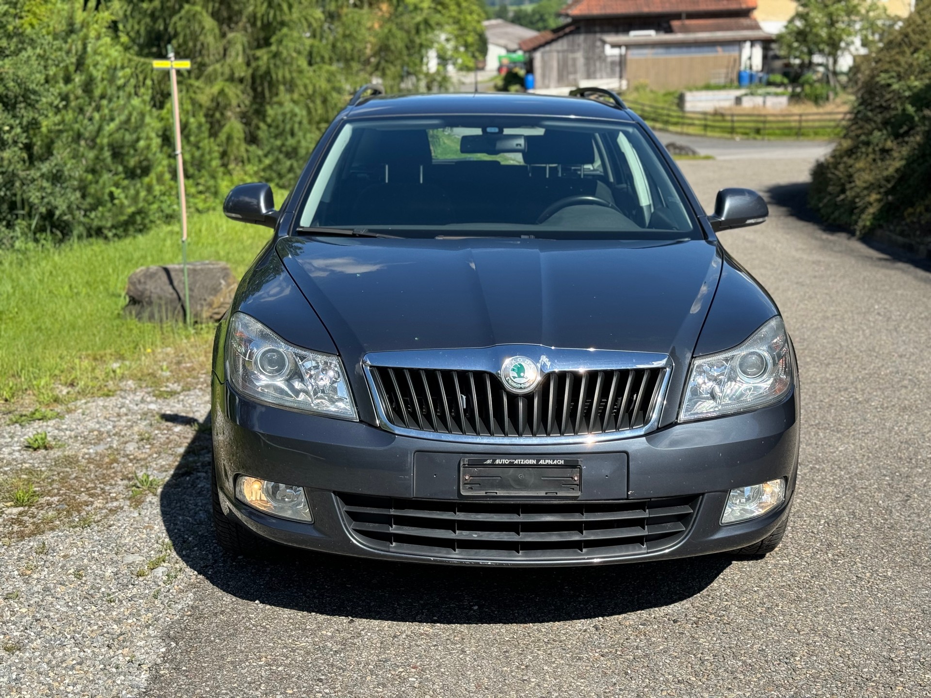 SKODA Octavia Combi 1.8 TSI Adventure 4x4-image-1