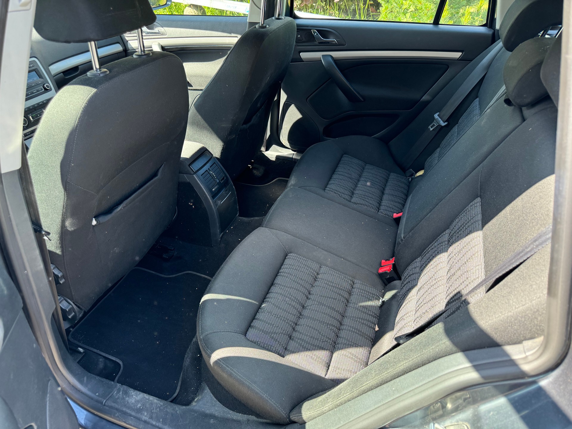 SKODA Octavia Combi 1.8 TSI Adventure 4x4-image-7