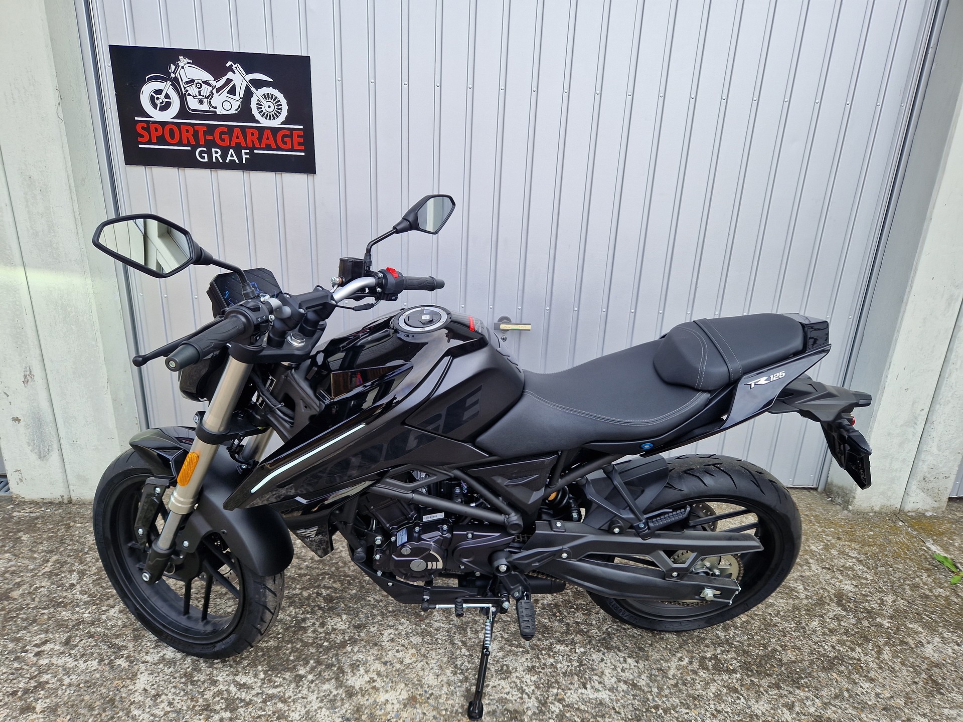 VOGE 125R-showroom-element-2