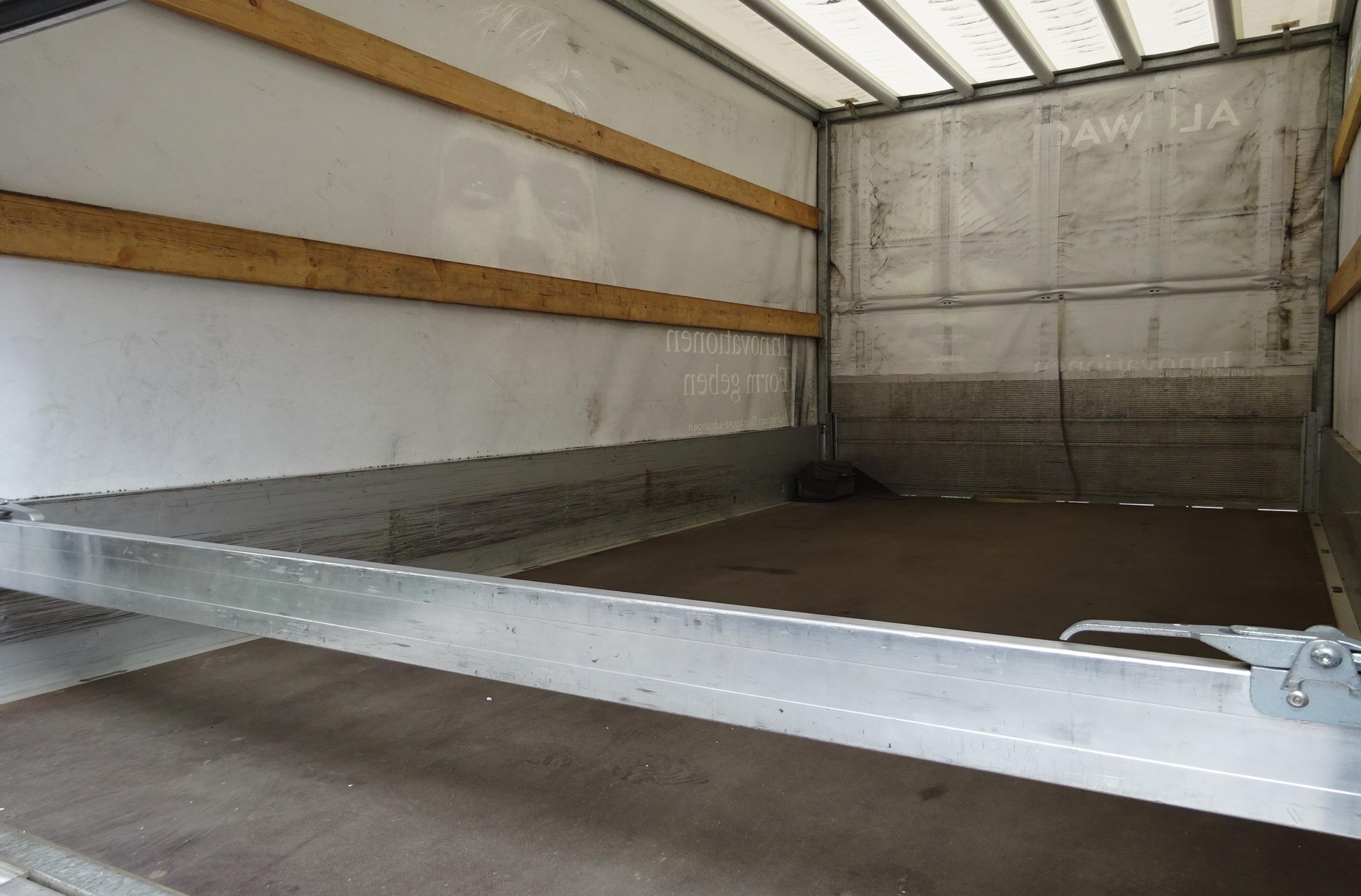 MERCEDES-BENZ Sprinter 316 CDI Standard-image-9
