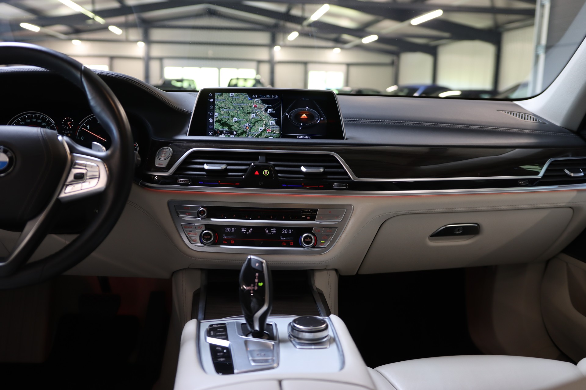 BMW 730d xDrive Steptronic-image-11