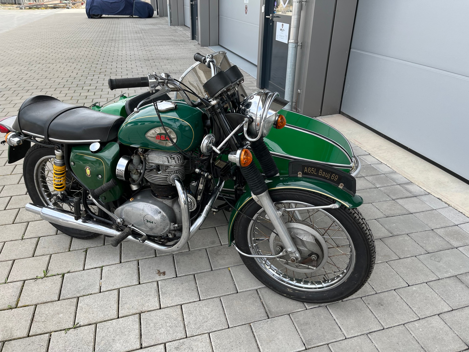 BSA A65 Lightning-showroom-element-2