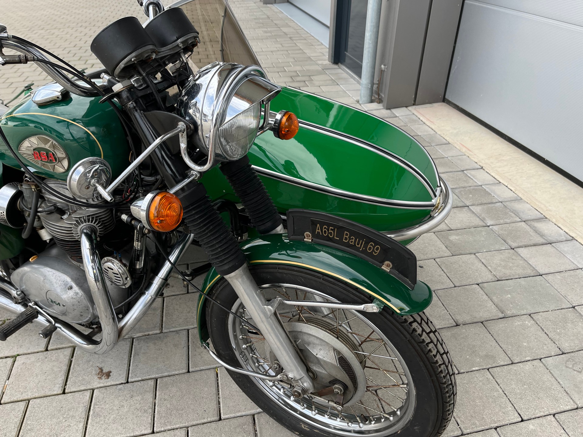 BSA A65 Lightning-showroom-element-3