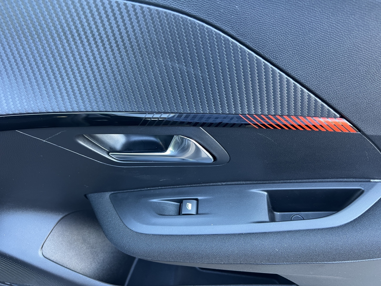PEUGEOT 208 1.2 PureTech Active Pack-image-16