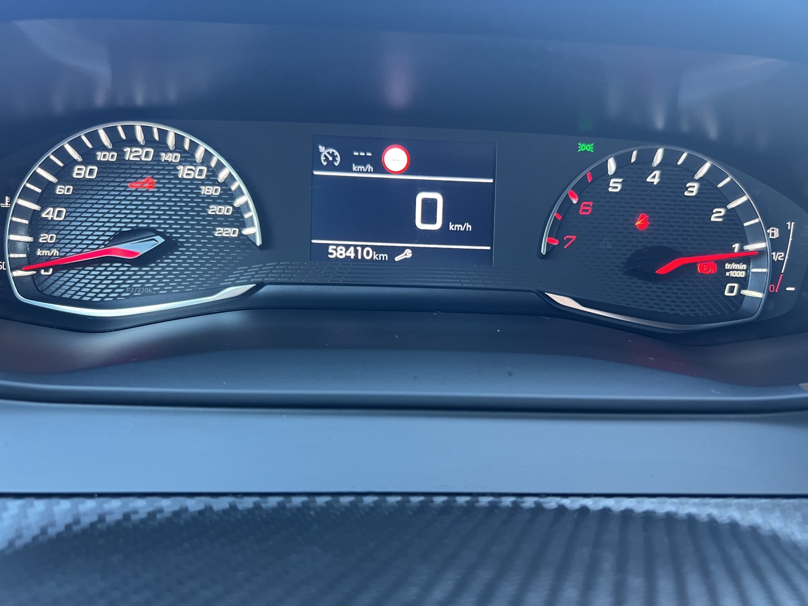 PEUGEOT 208 1.2 PureTech Active Pack-image-22