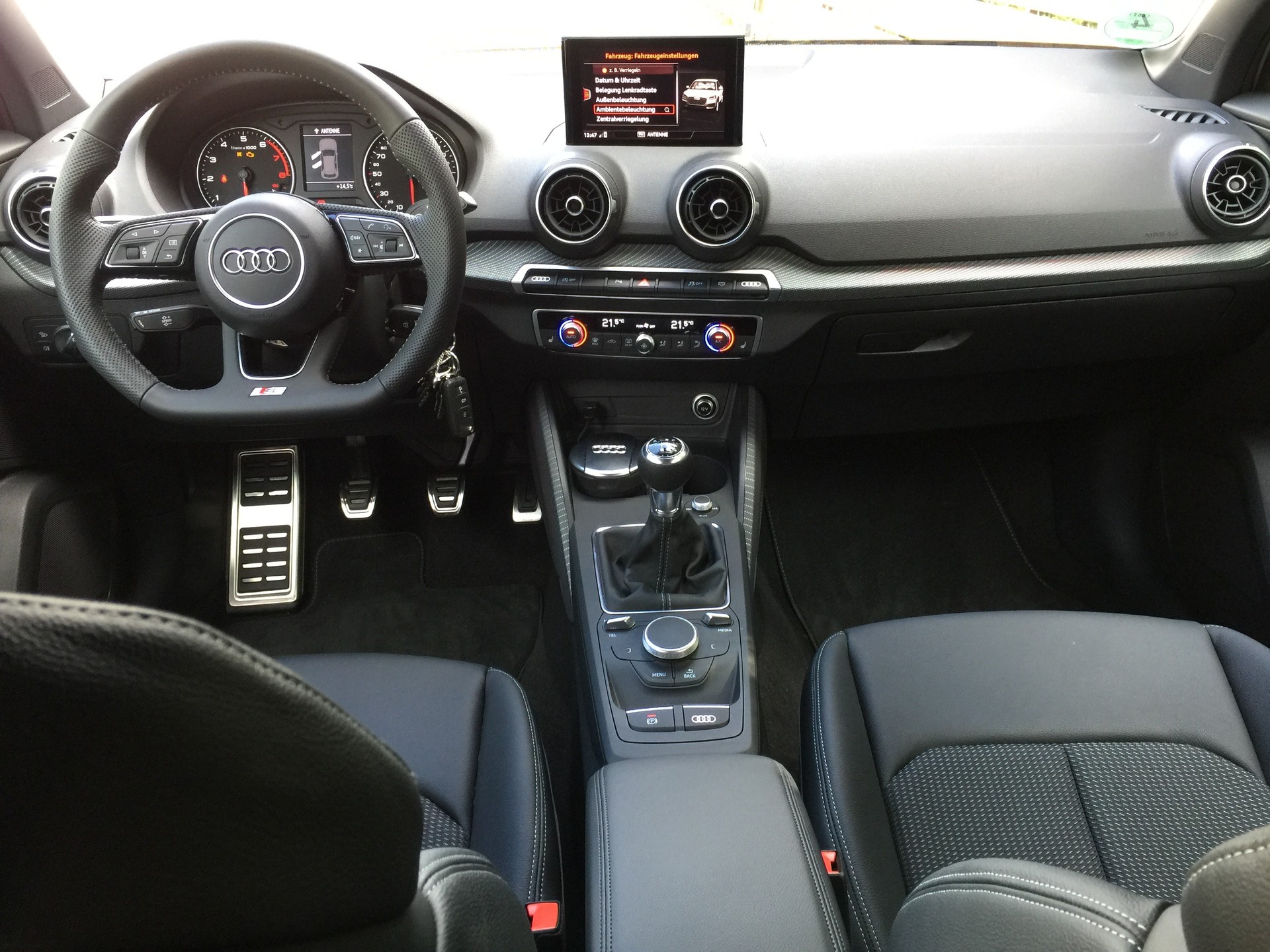 AUDI Q2 TFSI ultra S line | 1. Hand | Frisch MFK 07/2026 | 8-fach Alus-image-4