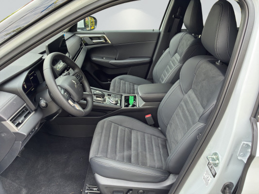 MITSUBISHI Outlander PHEV Invite 4WD-image-7