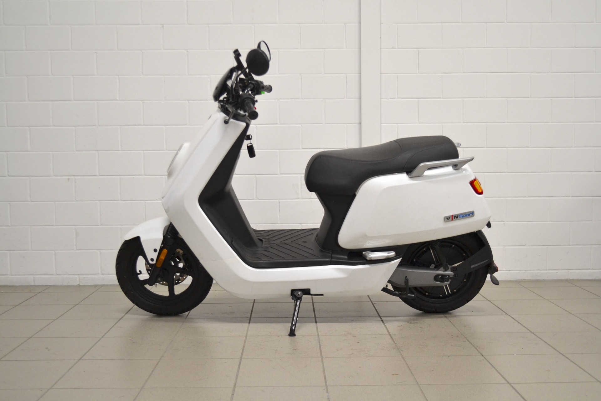 NIU N Sport-showroom-element-2