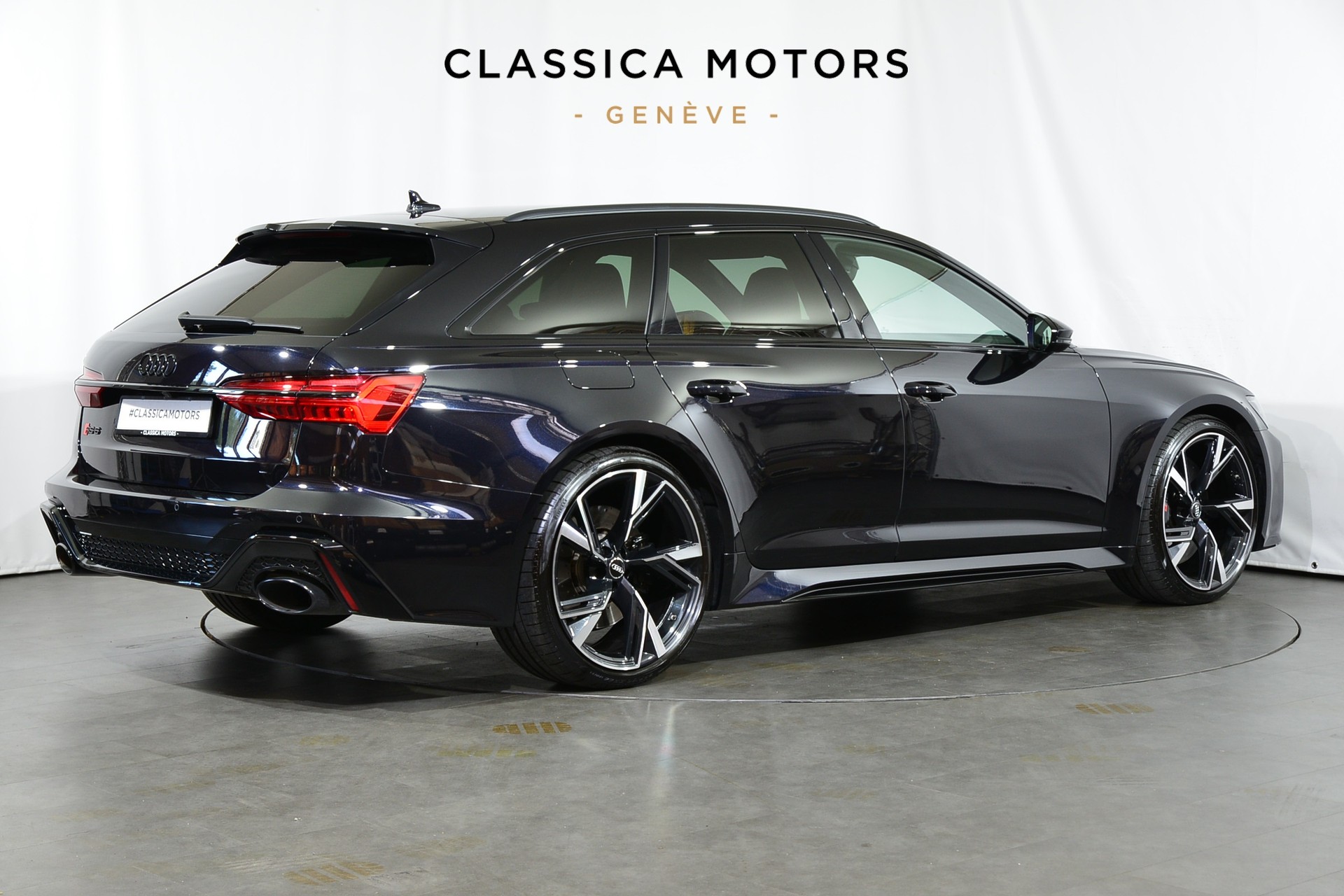AUDI RS6 Avant 4.0 TFSI V8 quattro-showroom-element-3