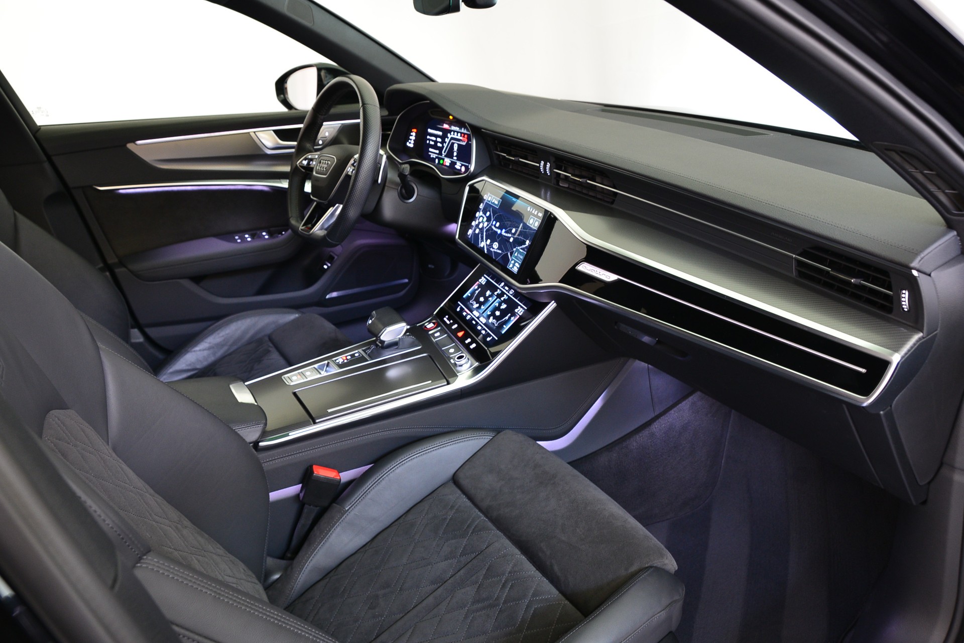 AUDI RS6 Avant 4.0 TFSI V8 quattro-image-10