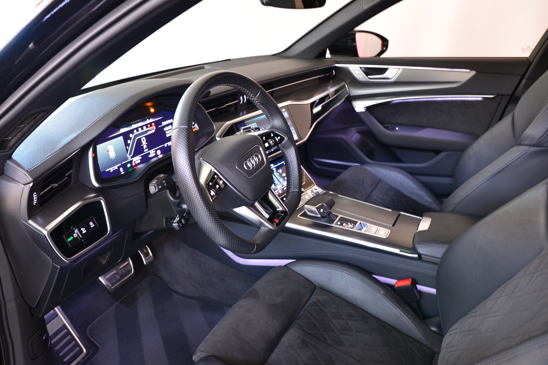 AUDI RS6 Avant 4.0 TFSI V8 quattro-image-9