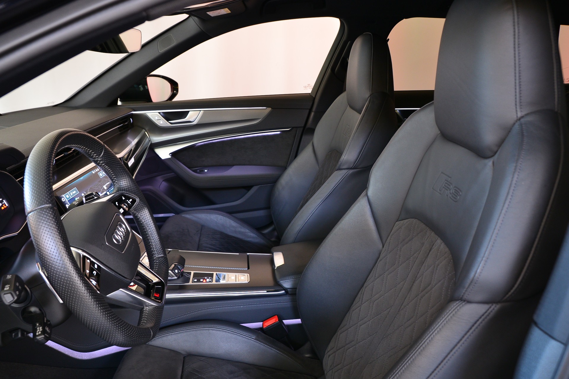 AUDI RS6 Avant 4.0 TFSI V8 quattro-image-11