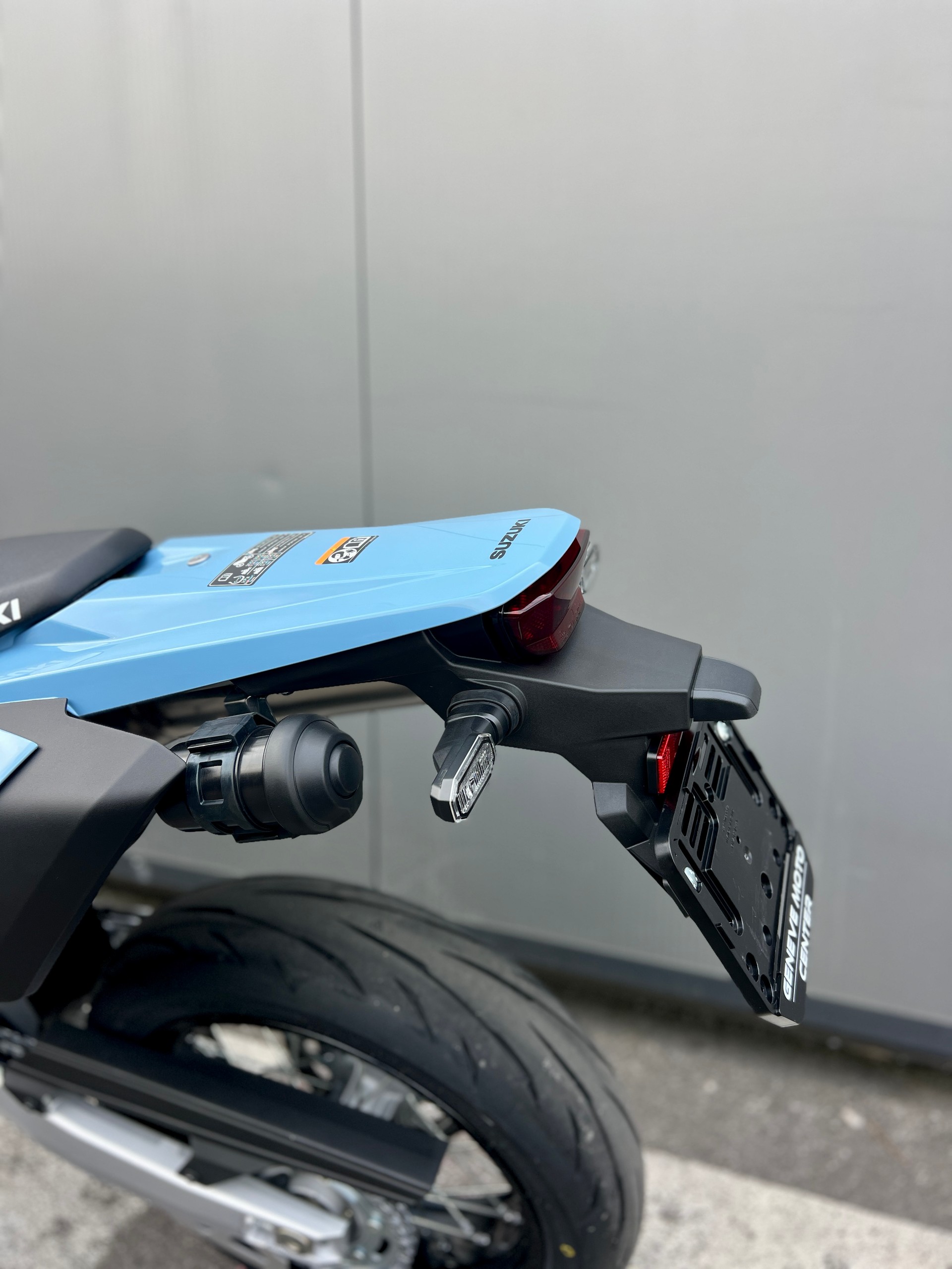SUZUKI DR-Z4SM-showroom-element-1