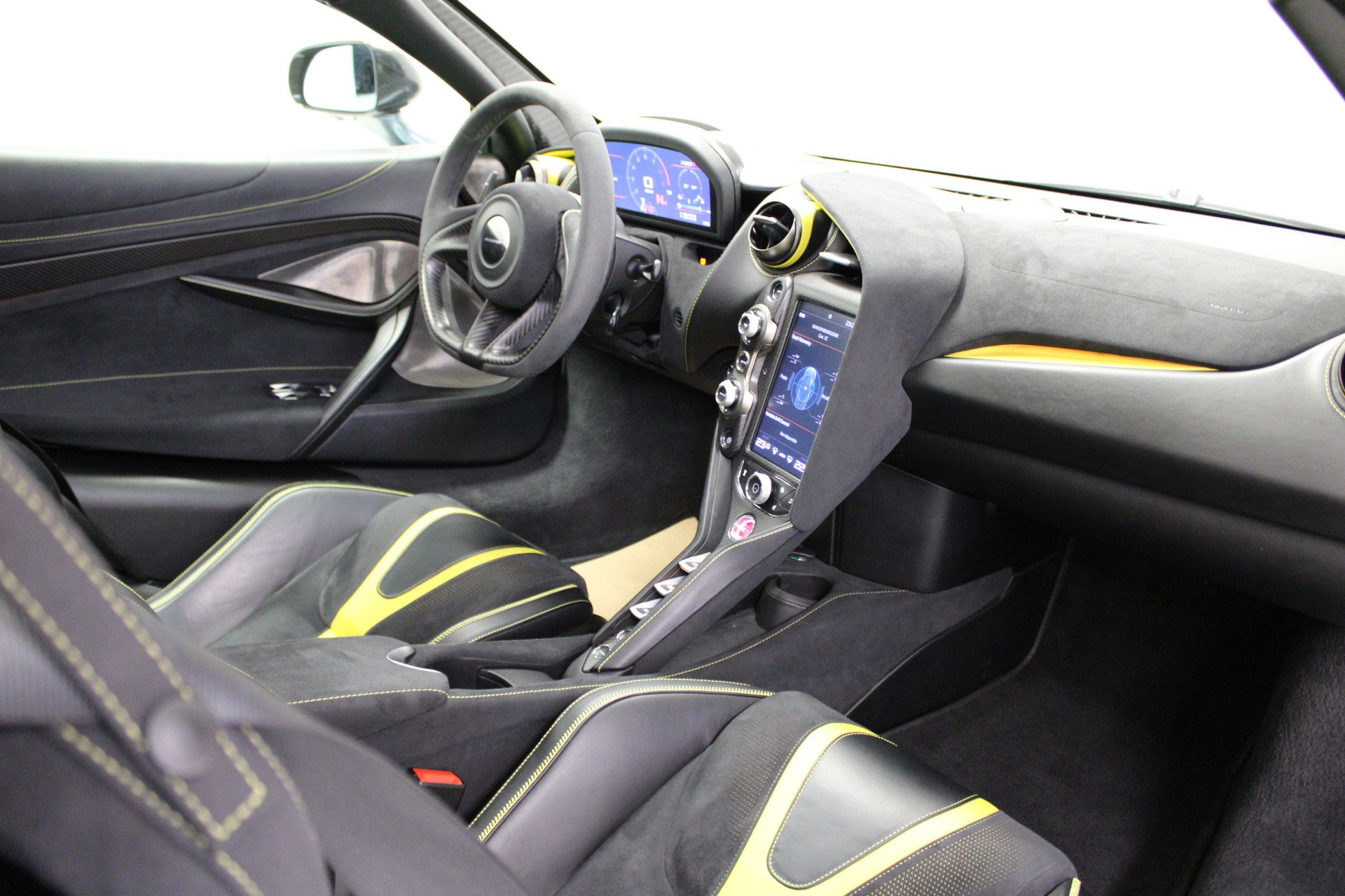 McLAREN 720S Coupé 4.0 V8 SSG-image-6