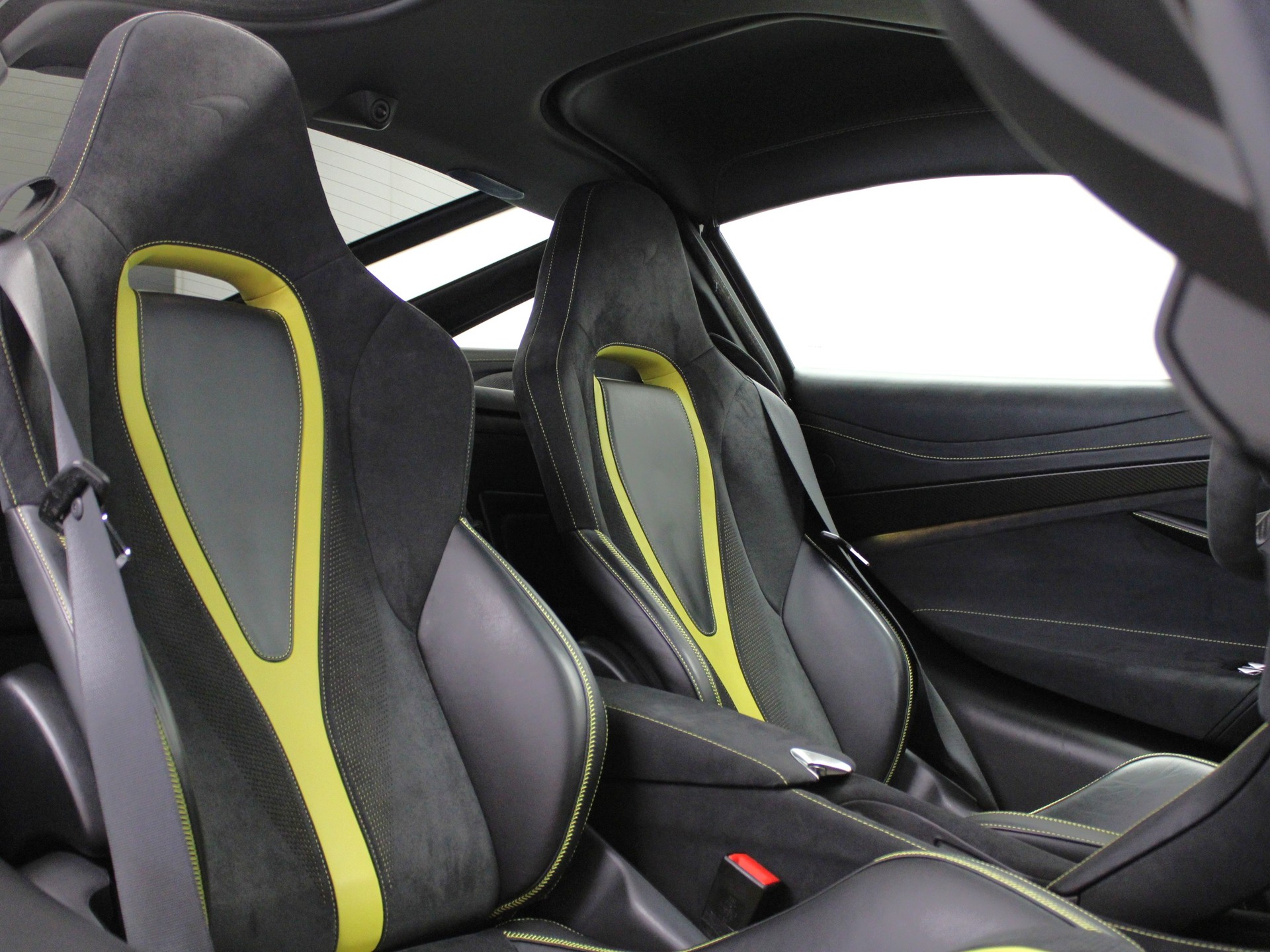 McLAREN 720S Coupé 4.0 V8 SSG-image-5