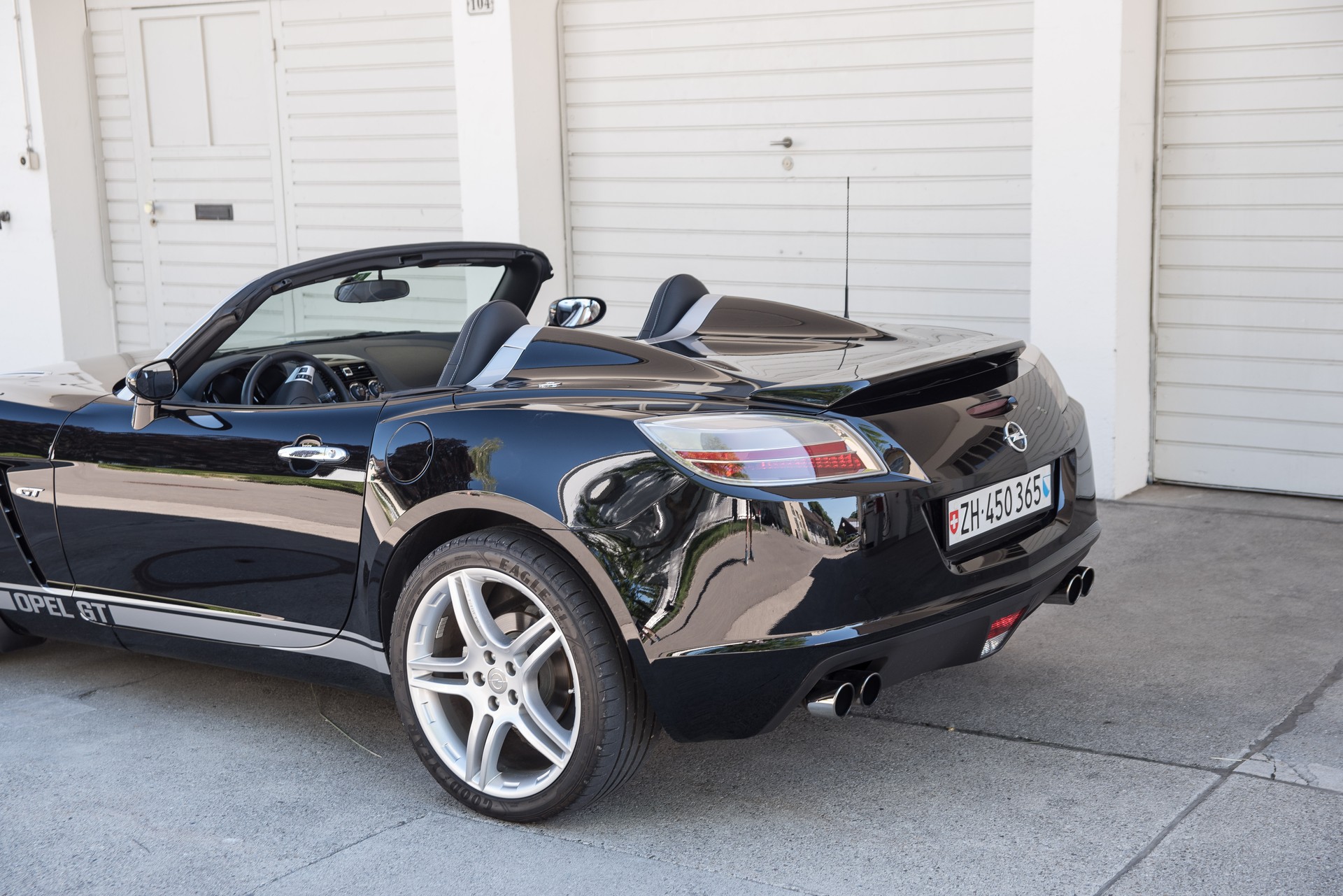 OPEL GT 2.0 Turbo-image-2