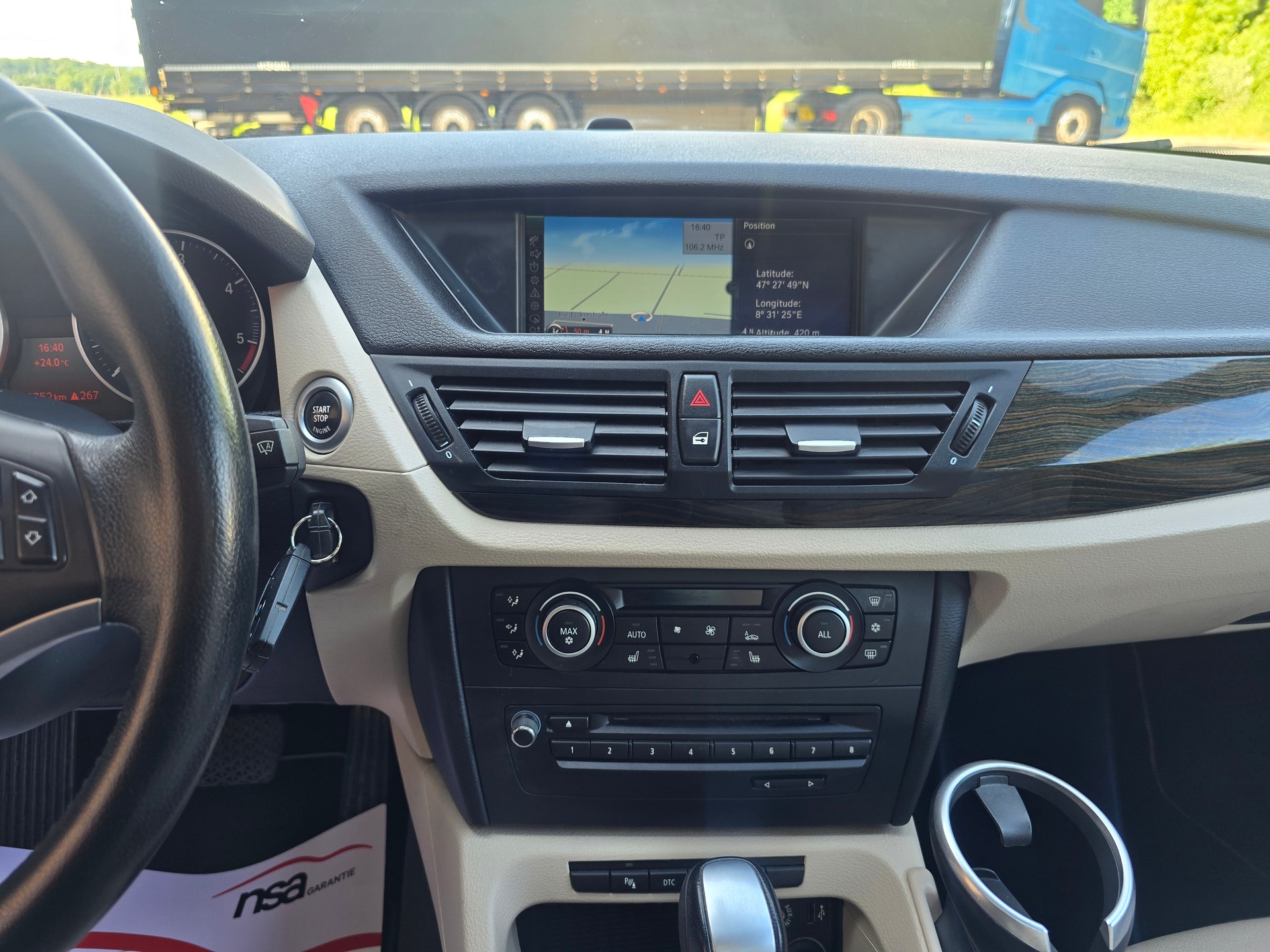 BMW X1 xDrive 20d Steptronic-image-19