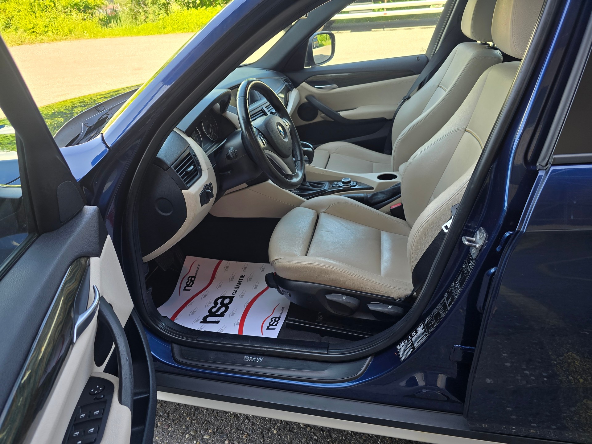 BMW X1 xDrive 20d Steptronic-image-14