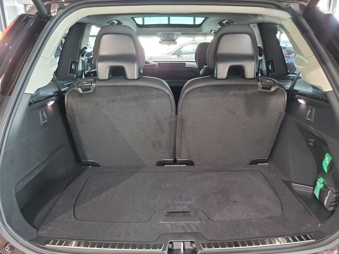 VOLVO XC90 T8 eAWD PluginHybrid Ultra Bright Geartronic-image-4