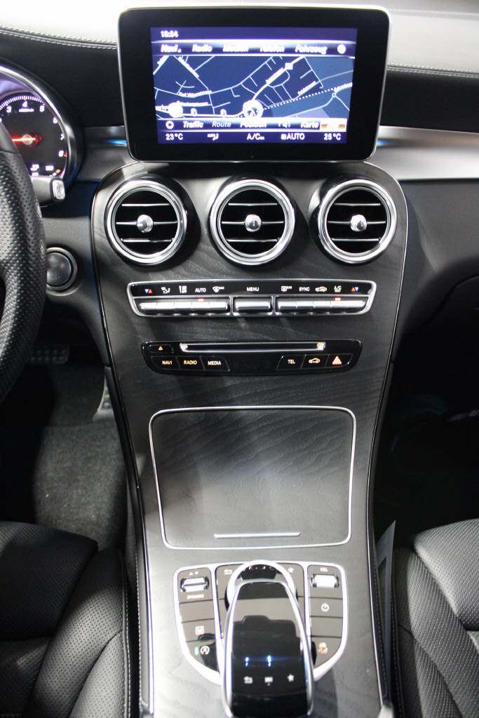 MERCEDES-BENZ GLC 300 4Matic AMG Line Coupé-image-9