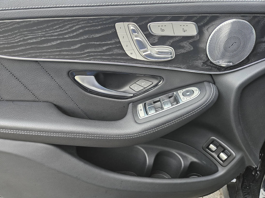 MERCEDES-BENZ GLC 300 4Matic AMG Line Coupé-image-6